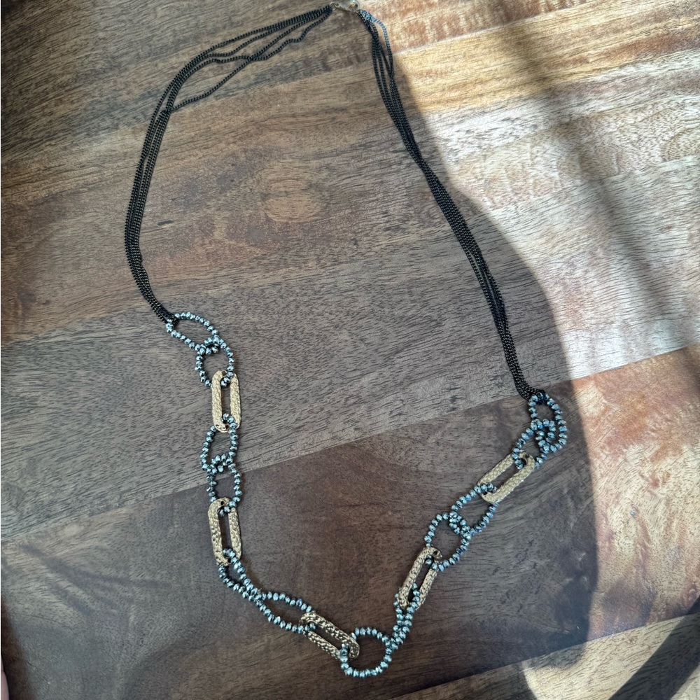 Statement necklace gold and beads